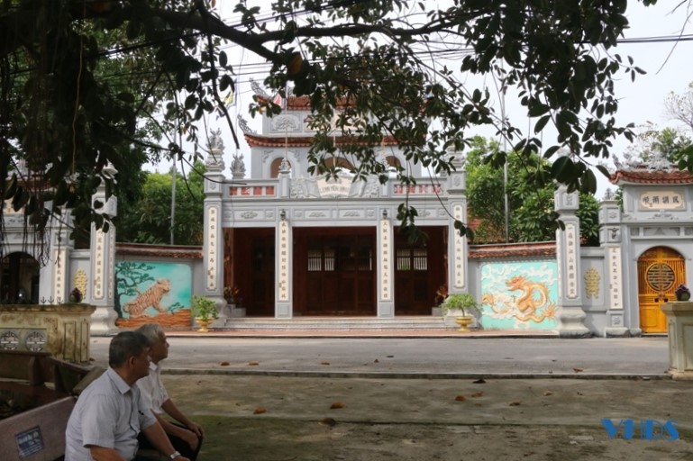 Anh-tin-bai